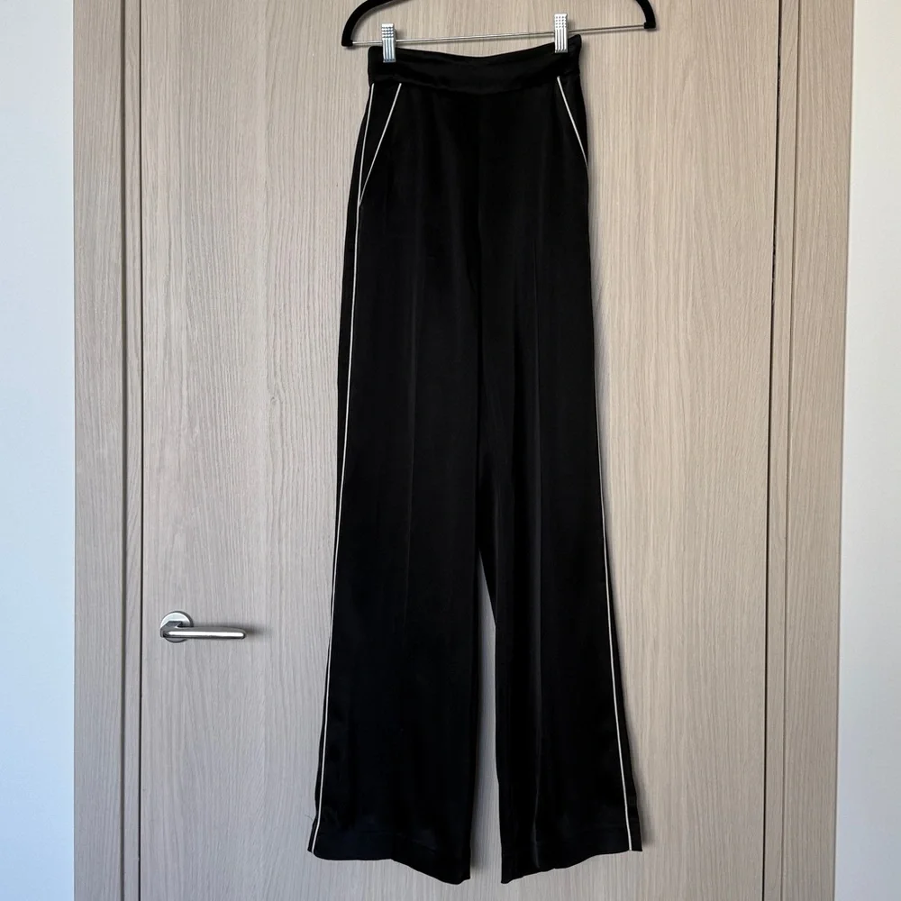Aritzia Wilfred silky black with white stripe pants size 00 - Picture 8 of 8